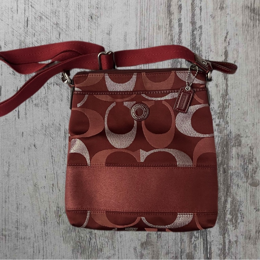 Vintage Coach Swingpack in Burgundy and Silver